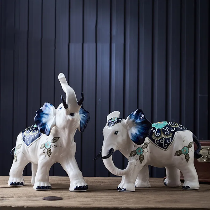 

Retro Chinese Blue and White Elephant Ornament Ceramic Crafts Simulation Animal Sculpture Home Decoration Figures