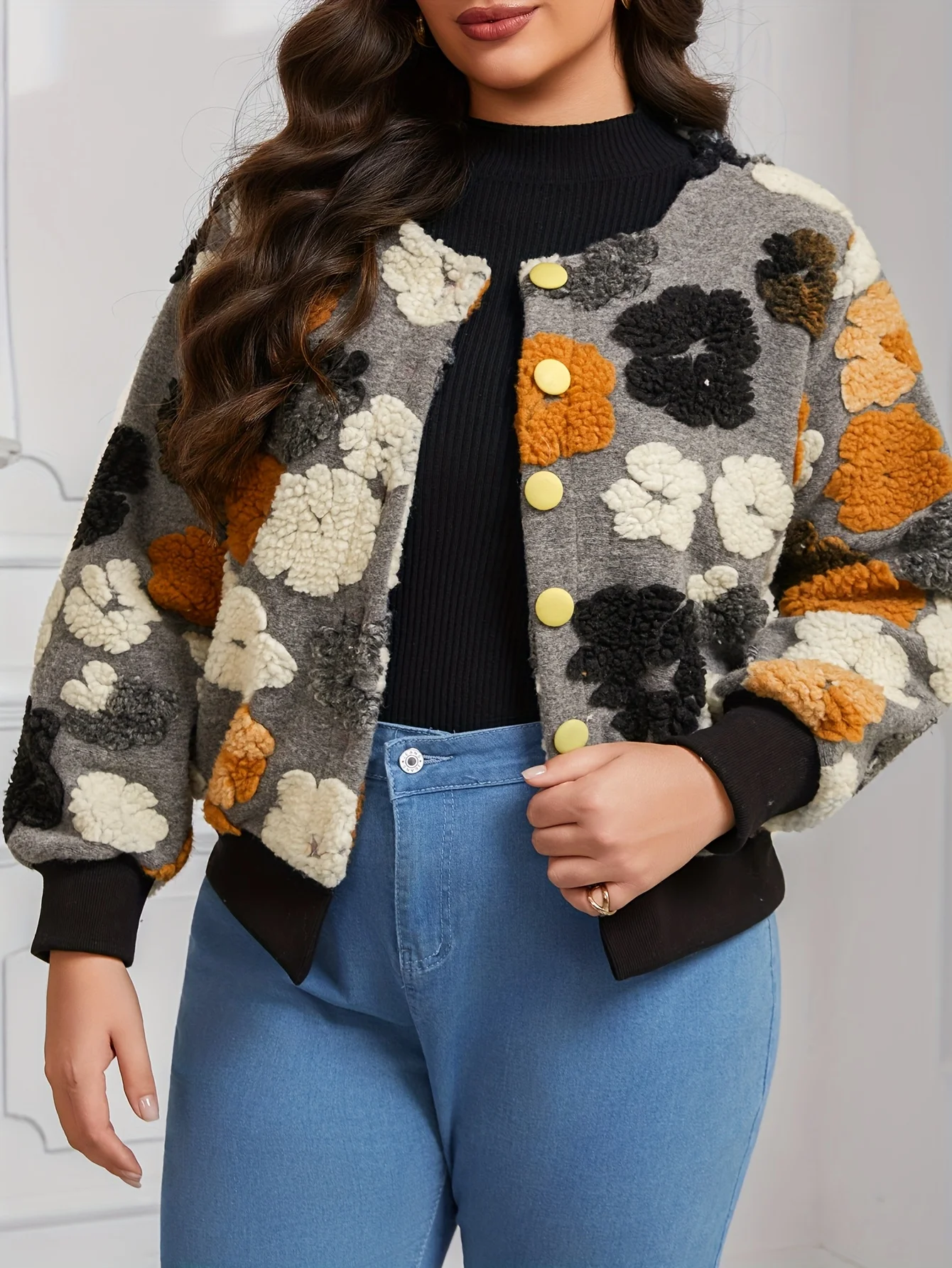 A large-sized short printed jacket with puff sleeves and soft, three-dimensional embroidered fur for European and American women