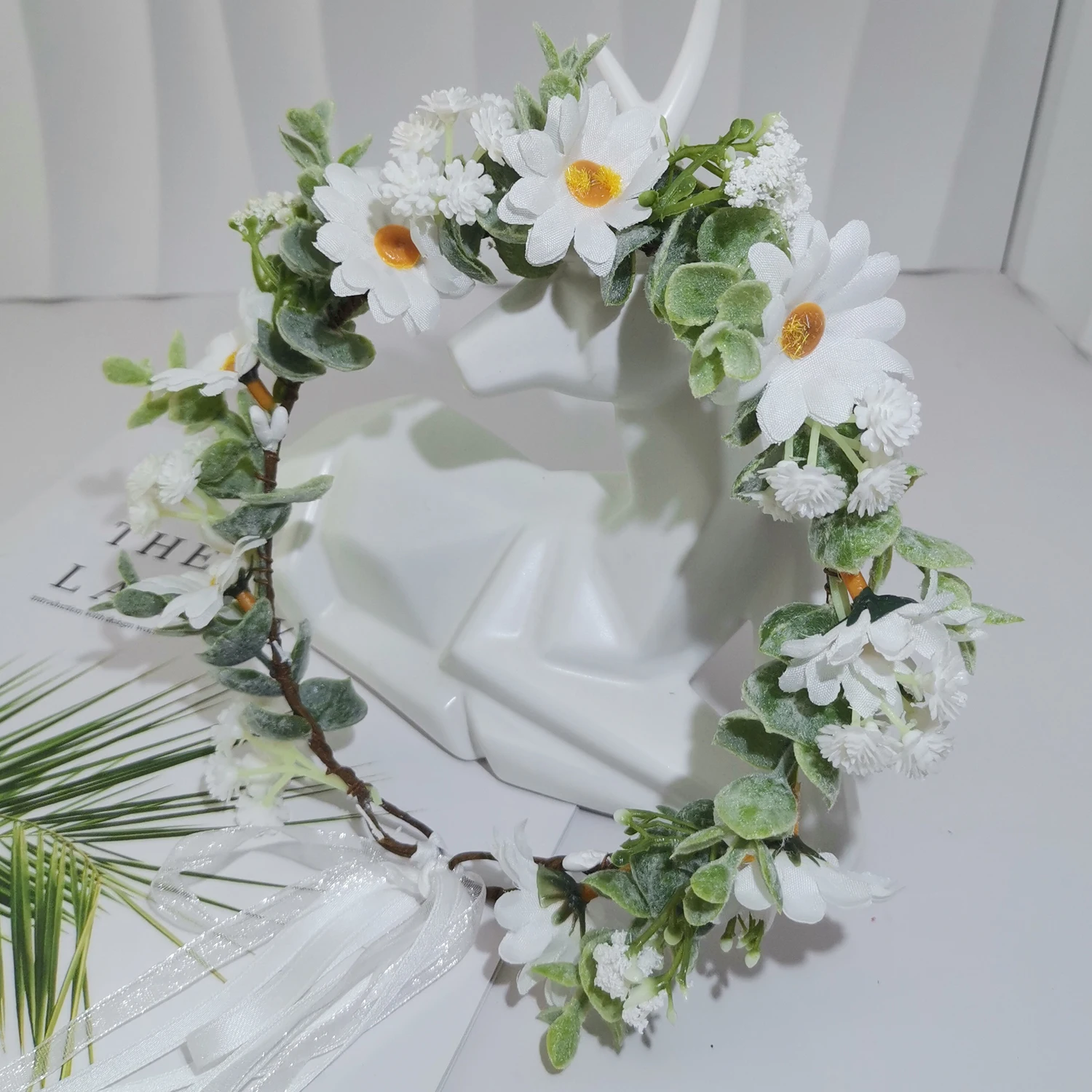 

Daisy Flower Crown Women Boho Flower Headband Adjustable Floral Headpiece Hair Wreath Wedding Festival Party Hair Accessories