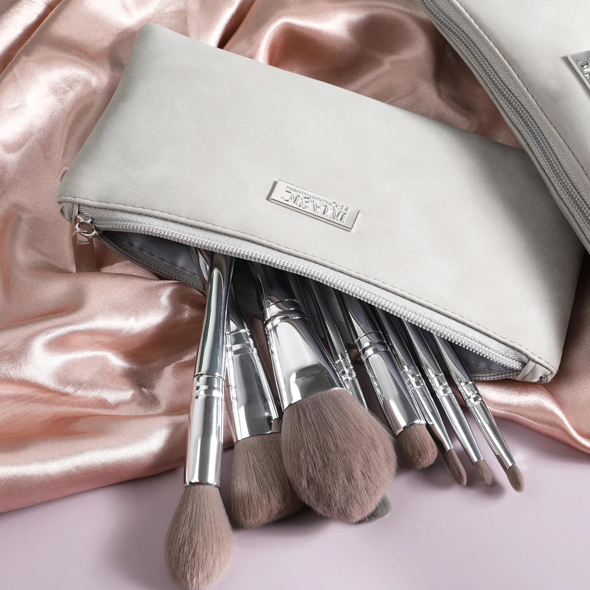 IMAGIC 13pc Makeup Brushes Set Foundation Powder Eyeshadow Portable Natural Hair Professional Blending With Storage Bag Cosmetic