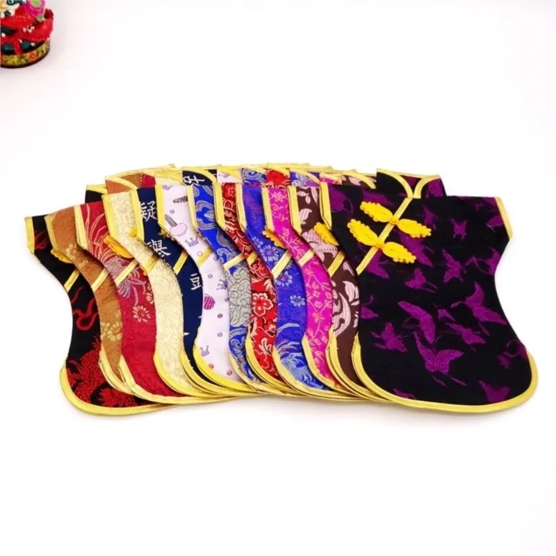 Chinese Classic Tang Suit Handicraft Gift Plate Buckle Cheongsam Princess Dress Red Wine Bottle Cover Wine Bottle Cover ZD905