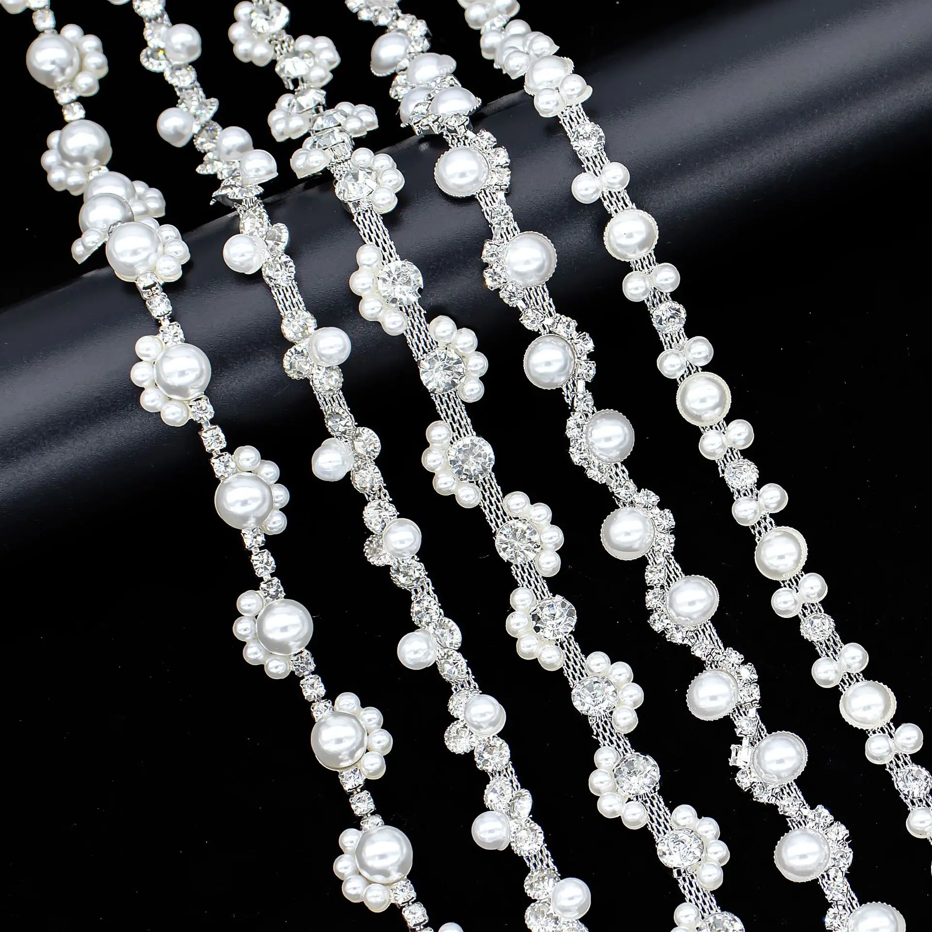 

Pearl Rhinestone Chain Chic Style Beaded Welding Jewelry Supplies DIY Hand Sewing Accessories for Clothing Trims Craft