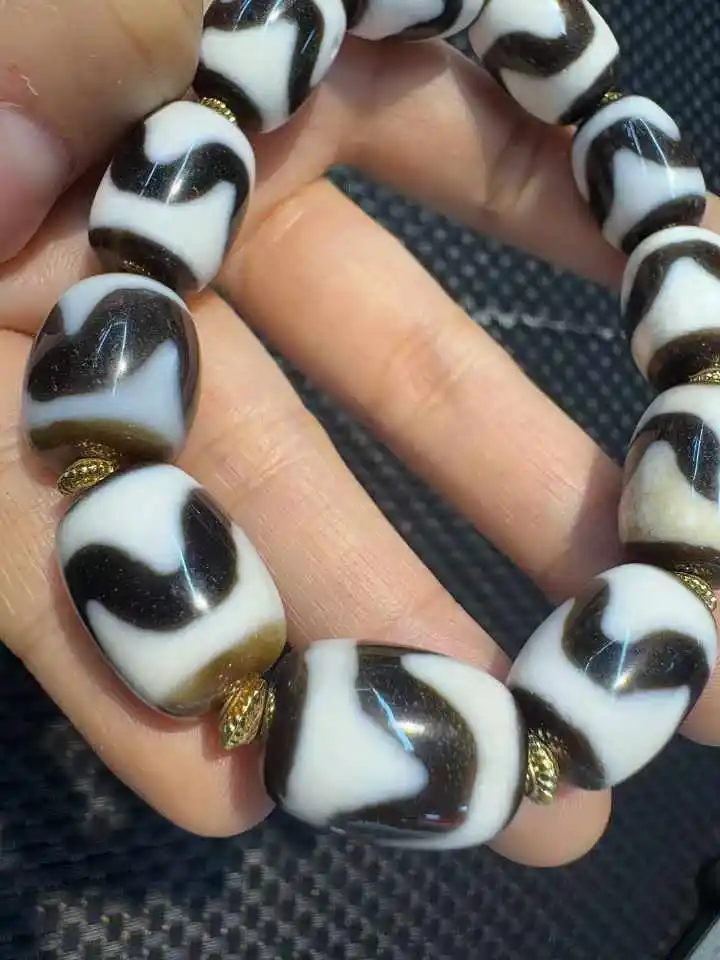 Old Dzi Beads Bracelet Single Tiger Tooth Totems Natural Agate Ji Powerful Amulet Collectible Jewelry for women and men