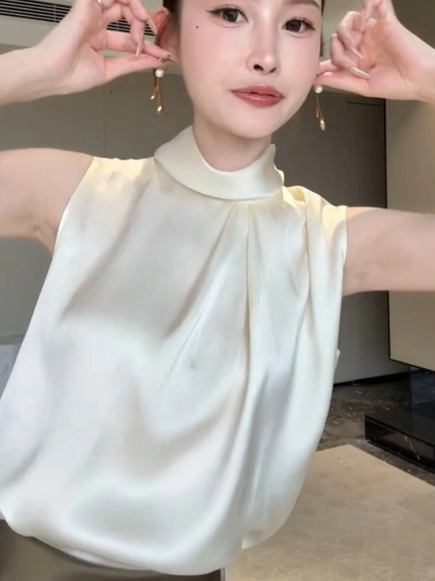 

Romantic Pure Color Oversized irt Vest Svel Faionable Agel Korean Sle Commute Straight Cut Silk Top