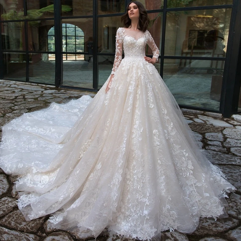 

Luxurious Long Sleeves Lace Appliques 2023 Princess Wedding Dresses Beaded With Chapel Train Vintage Ball Gown Bridal Gown