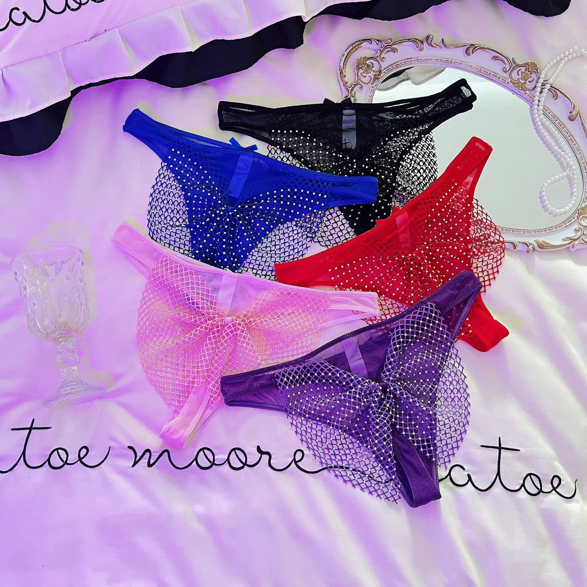 تألق الماس شبكة جوفاء مثير الملابس الداخلية النسائية فراشة كبيرة منخفضة الخصر الصيد صافي منظور تنفس ثونغ للمرأة