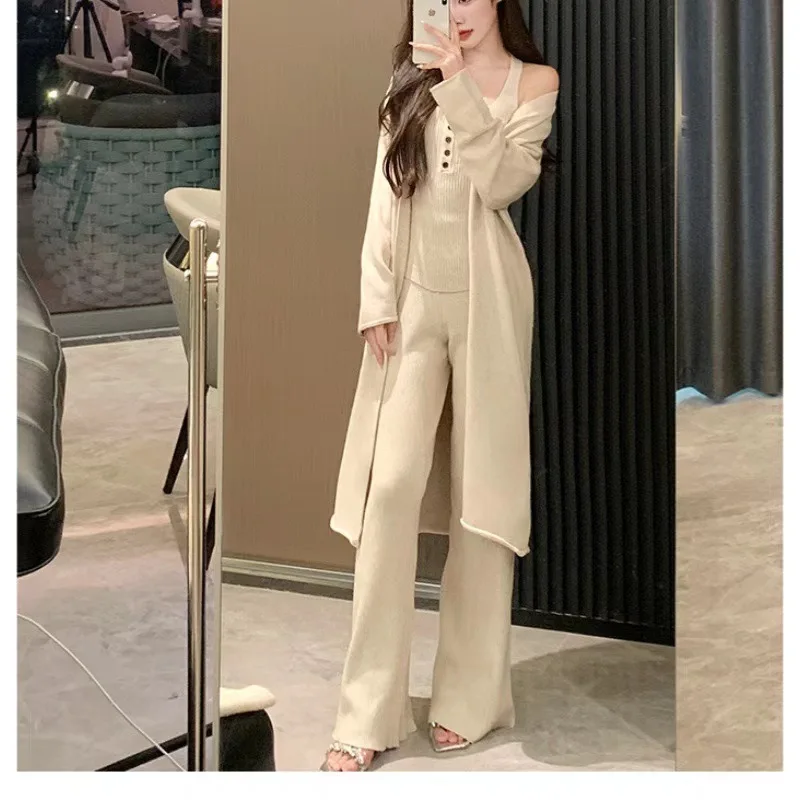 High End 2024 Winter New Sweater Three Piece Set with Lazy Style, Loose and Versatile Temperament, Knitted Suit for Women