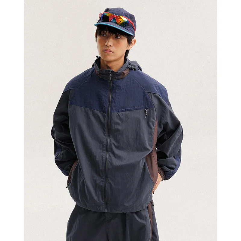 

Легкая горная куртка с капюшоном для мужчин и женщин, функция для спорта на открытом воздухе, свободная повседневная водонепроницаемая куртка-карго Techwear, спортивное пальто