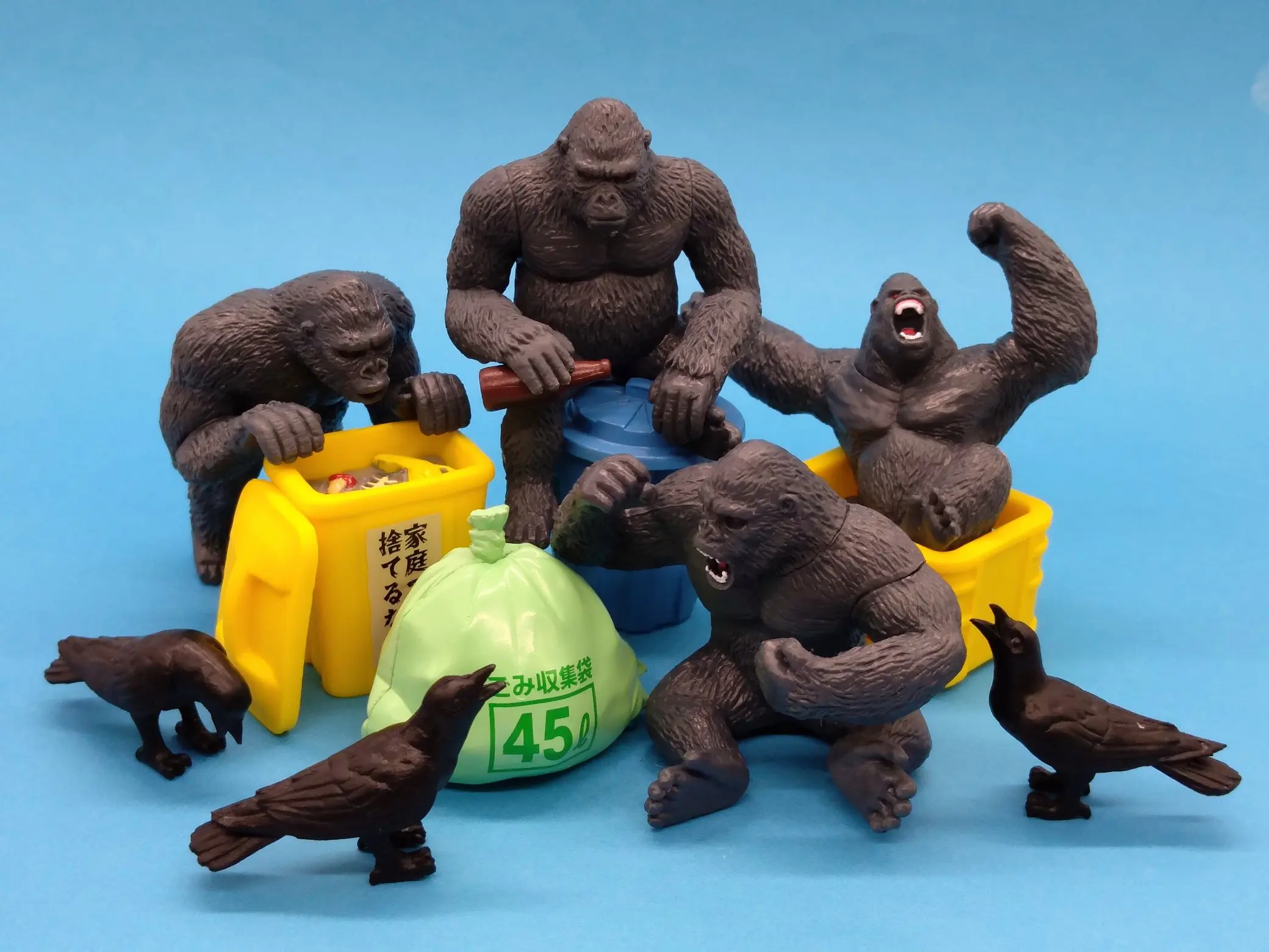 타를린 캡슐 토이 재미있는 검은색 침팬지 고릴라와 까마귀 애프터파티는 와인을 너무 많이 마시고 좋은 듣는 사람 피규어