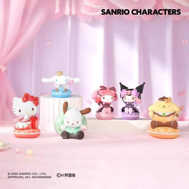 Caja ciega periférica de dulces con forma de corazón de la familia Sanrio, perro canela, perro Pacha, muñeca culomi Melotti, figura de adornos de escritorio