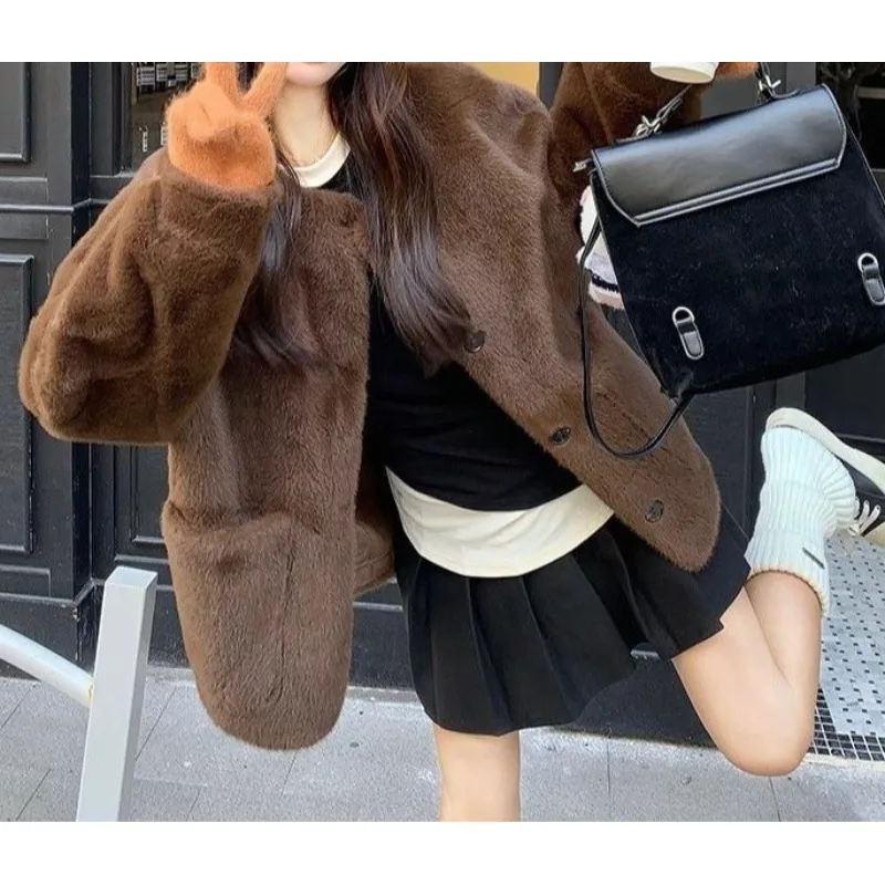 

2025 Winter New Style Wide Retro Sable Fur Leather One-Piece Fur Coat Slimming and Versatile Thick Coat