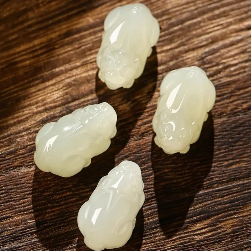 天然和天翡翠小貔貅ペンダント翡翠装飾中国風ユニセックスジュエリーホリデーギフト