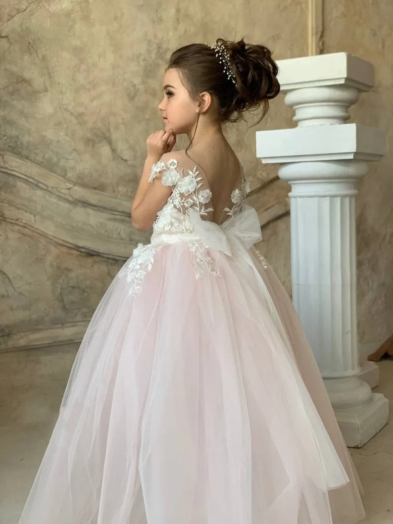 Różowy tiul Nude Neck Floor Sweeping Lace Applique Flower Girl Dress Cute Wedding Bridesmaid Birthday Celebration Eucharystia Dress