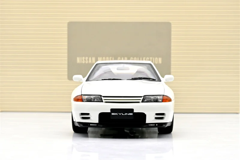 Autoart 1:18 R32 Skyline White BBS JDM Alloy Fully Open Simulation Limited Edition Alloy Metal Static Car Model Toy Gift