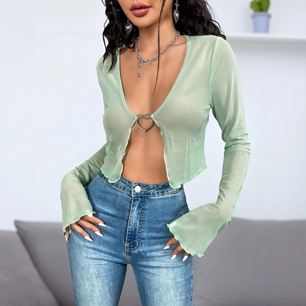 بلوزات الصيف موضة القلب زخرفة المعادن ملابس مثيرة للنساء كم طويل اقتصاص القمم موضة الشباب البلوزات النسائية