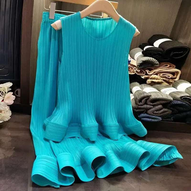 Miyake-Top plisado de 2 piezas con cuello redondo para mujer, Top sin mangas, falda con volantes empalmados, traje informal de Color puro, novedad de verano 2025