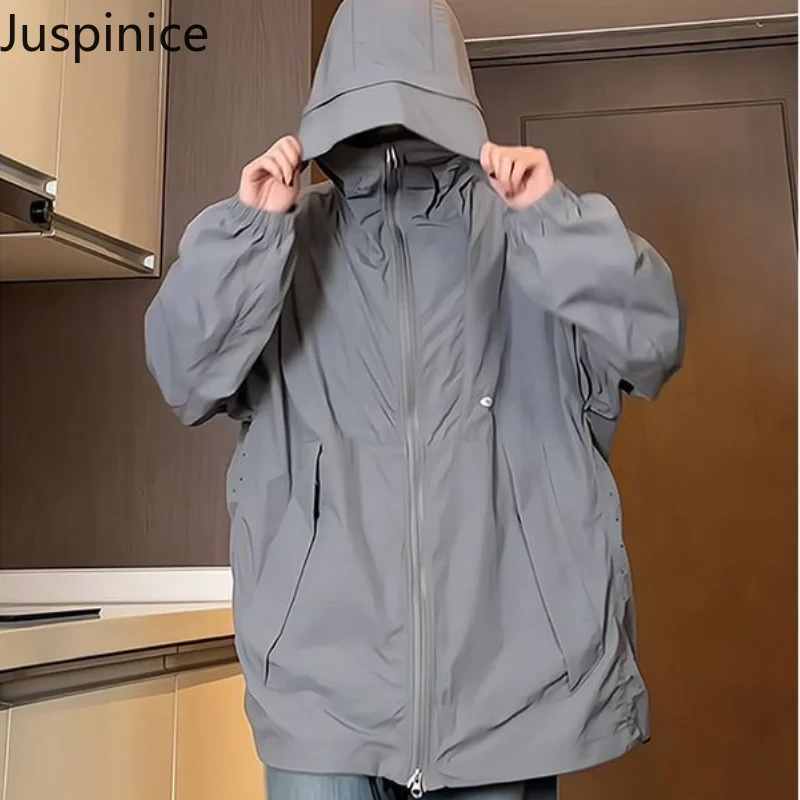 

Summer Gray Hooded Sun Protection Jackets Fashion Couples Niche Outdoor Loose Casual Waterproof Windproof Jacket Male Clothes