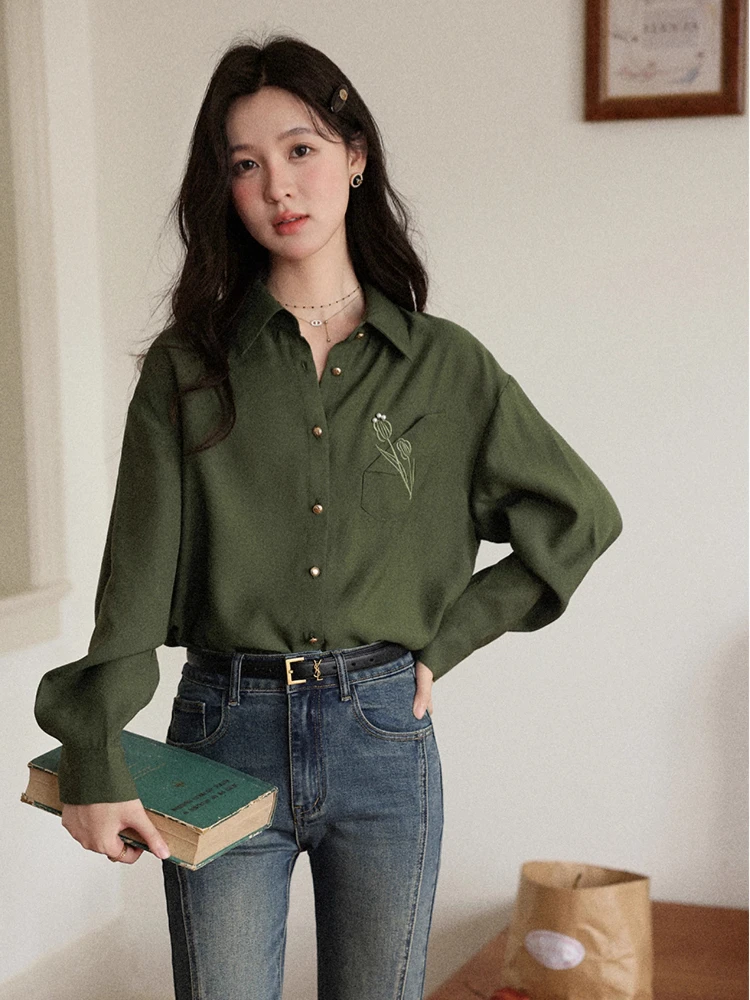 

ALXNAN винтажная зеленая рубашка, женская осенняя новая повседневная рубашка свободного покроя с вышивкой, офисные женские топы с длинными рукавами и металлическими пуговицами L56812