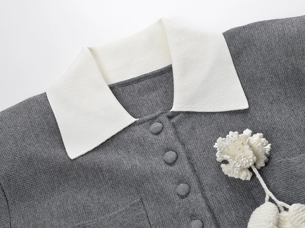 فستان LEOSOXS للنساء باللون الرمادي مع ياقة بيضاء وزر أمامي وأكمام طويلة وتنورة واسعة وديكور زهري لشبه رسمي جديد 2025