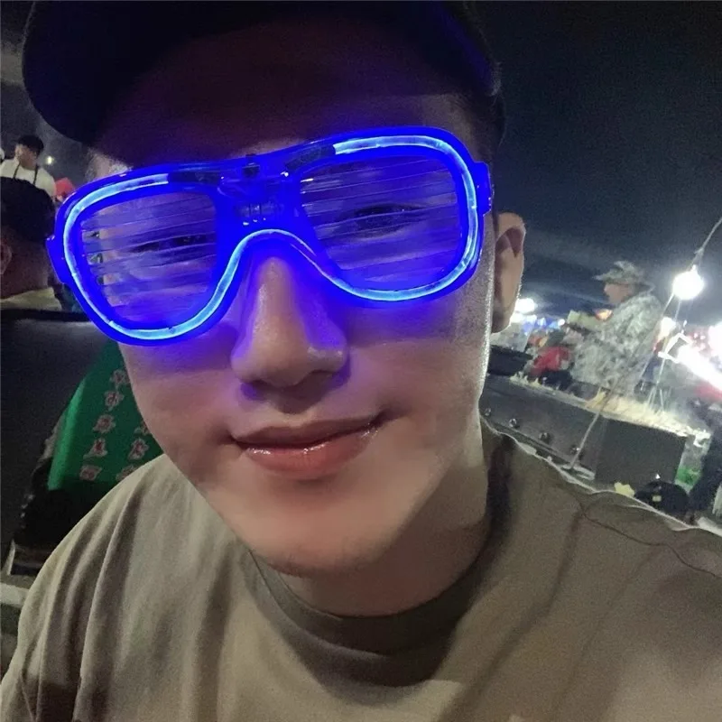 Criativo em forma de coração piscando atmosfera óculos luminosos, engraçado na moda Carnaval Halloween Boate Cosplay Suprimentos, LED Party