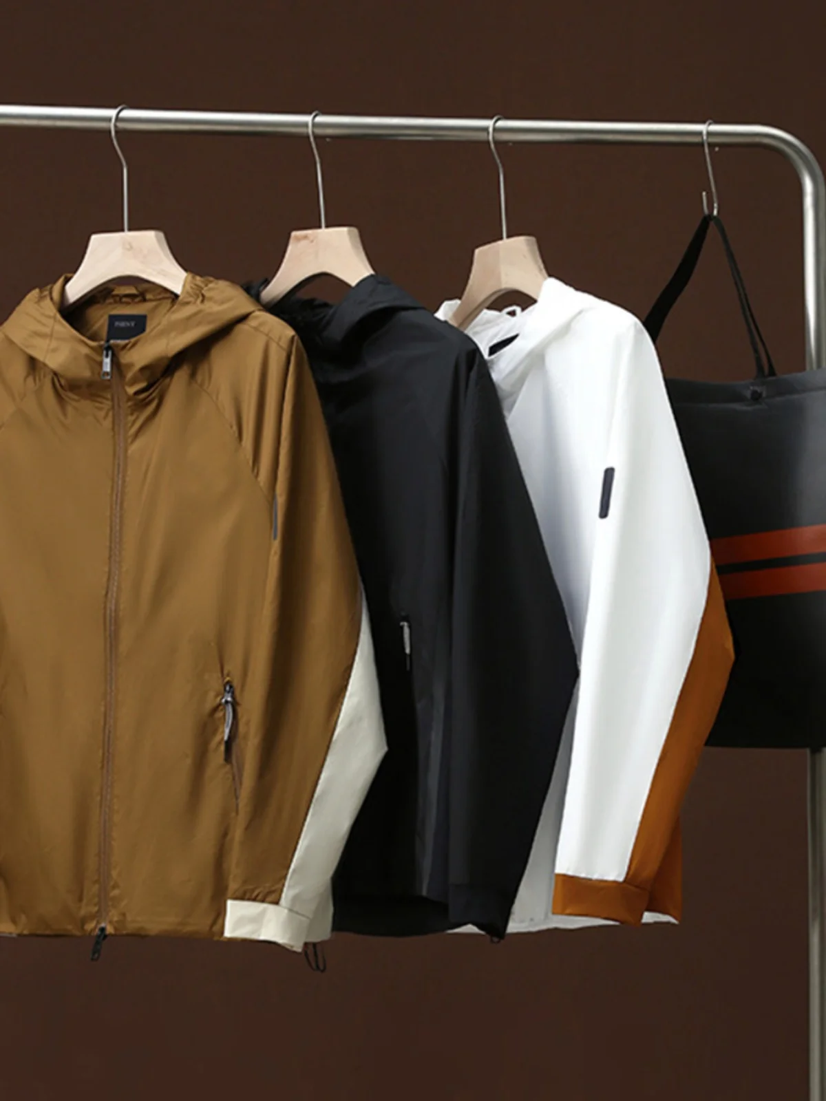 

Italian Luxury Lightweight Breathable Waterproof Men's Outdoor Hooded Sun Protection Jaet High-End Faion Urban Sle