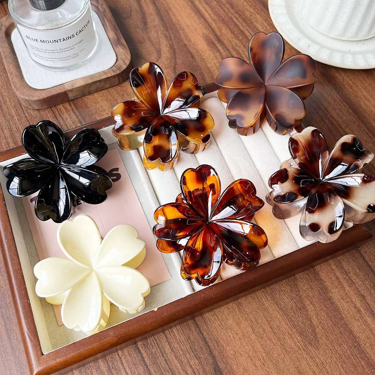 Large Plumeria Flower Hair Claw Clip Tortoise Shell Acetate Shark Clip for Women Thick Hair Updo Beach Vacation Hair Accessories