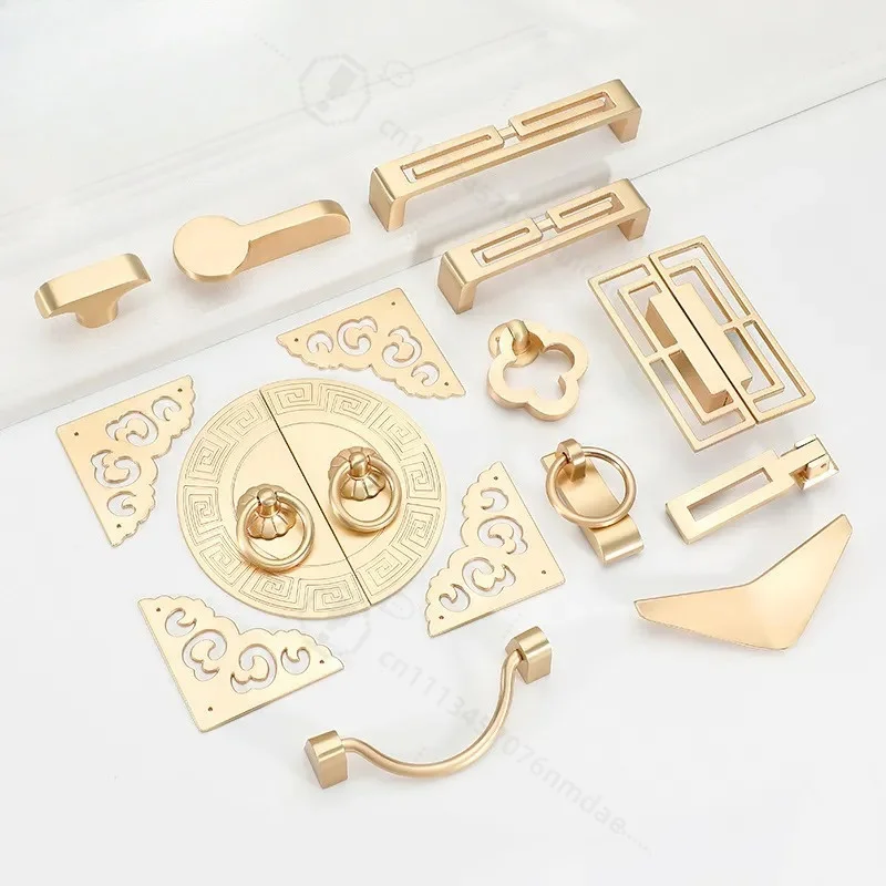 New Brushed Gold Corner Flower Wardrobe Cabinet Door Handle European Retro Drawer Pull Ring Small Handle