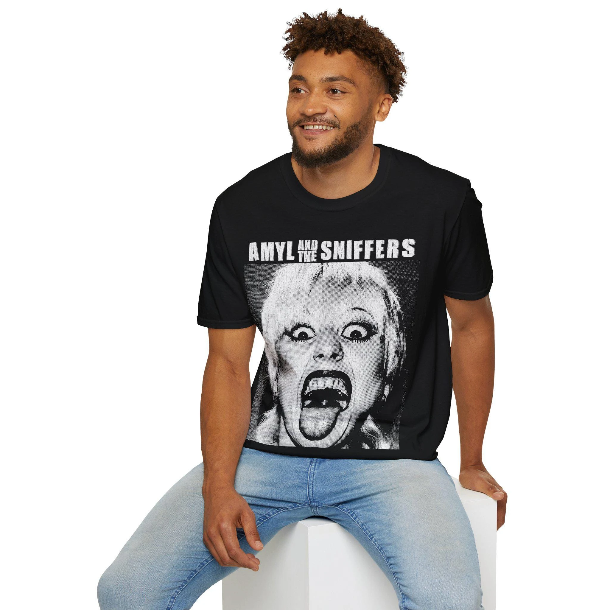 Amy and The Sniffers, Your Friendship Is The True Nyata Trading T-shirt