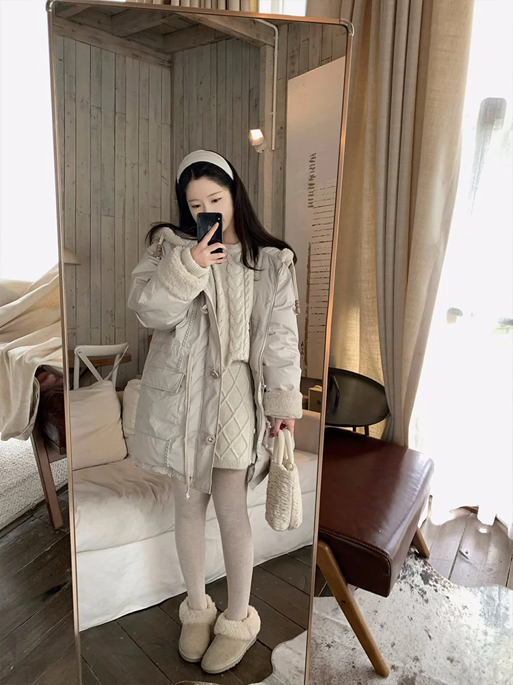 

ZNG Snowy Log House Gentle Color Blo Design Lamb Fur Large Version 90 White Du down Jaet Cozy Winter Outerwear for Women