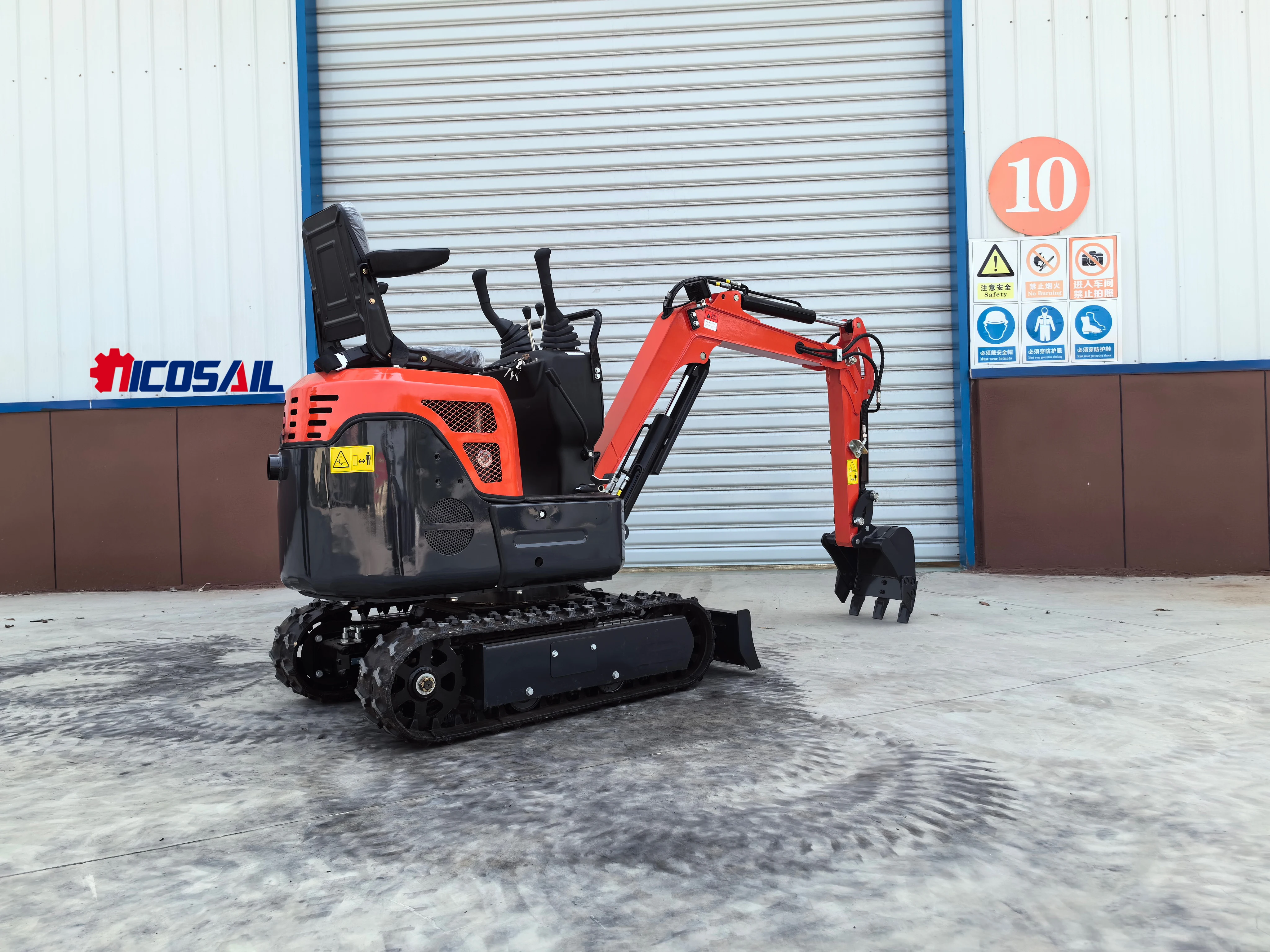 Newly designed Ce certified small excavator customized small excavator tailless quick hook by 2025