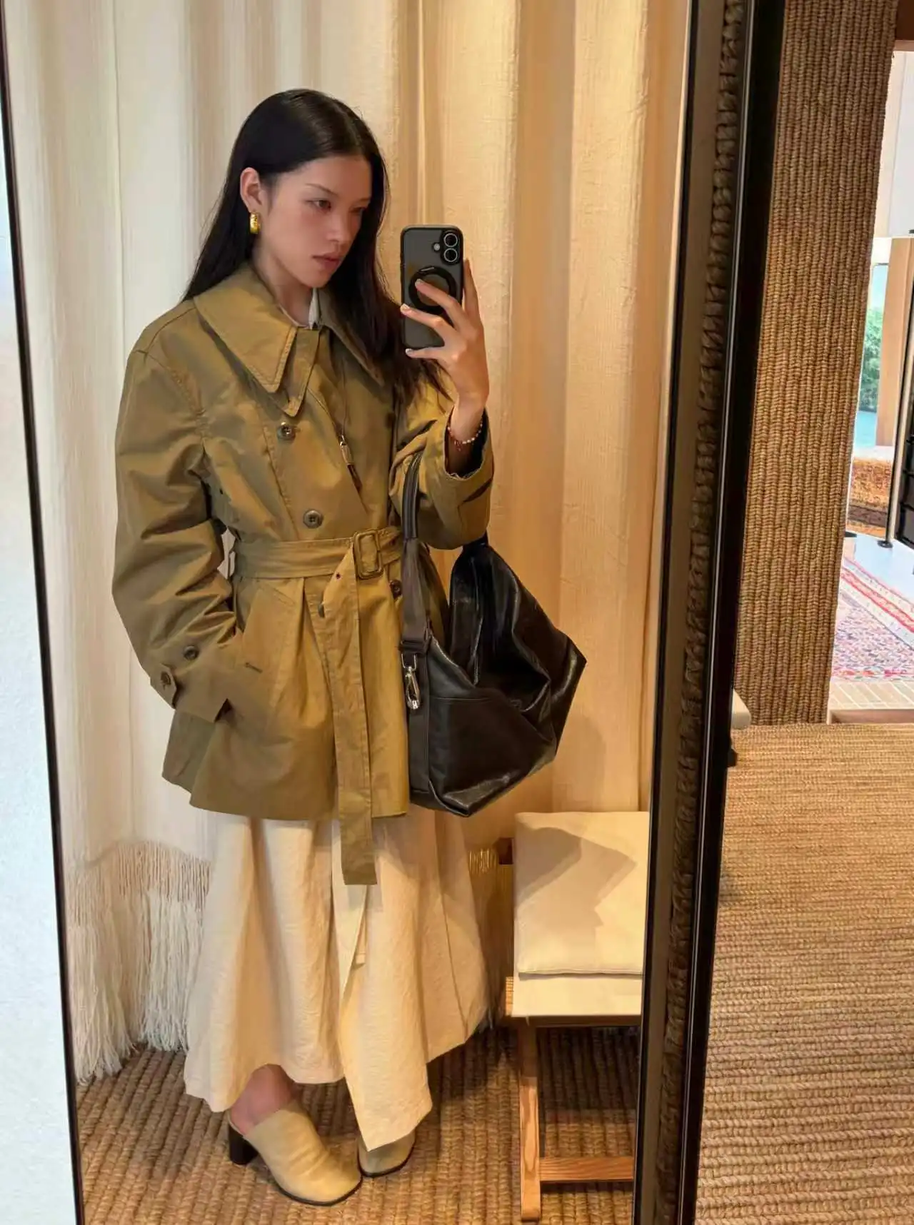 Women's collared short coat with double-buttoned belt for shaping the waist, stylish business coat for 2026 season