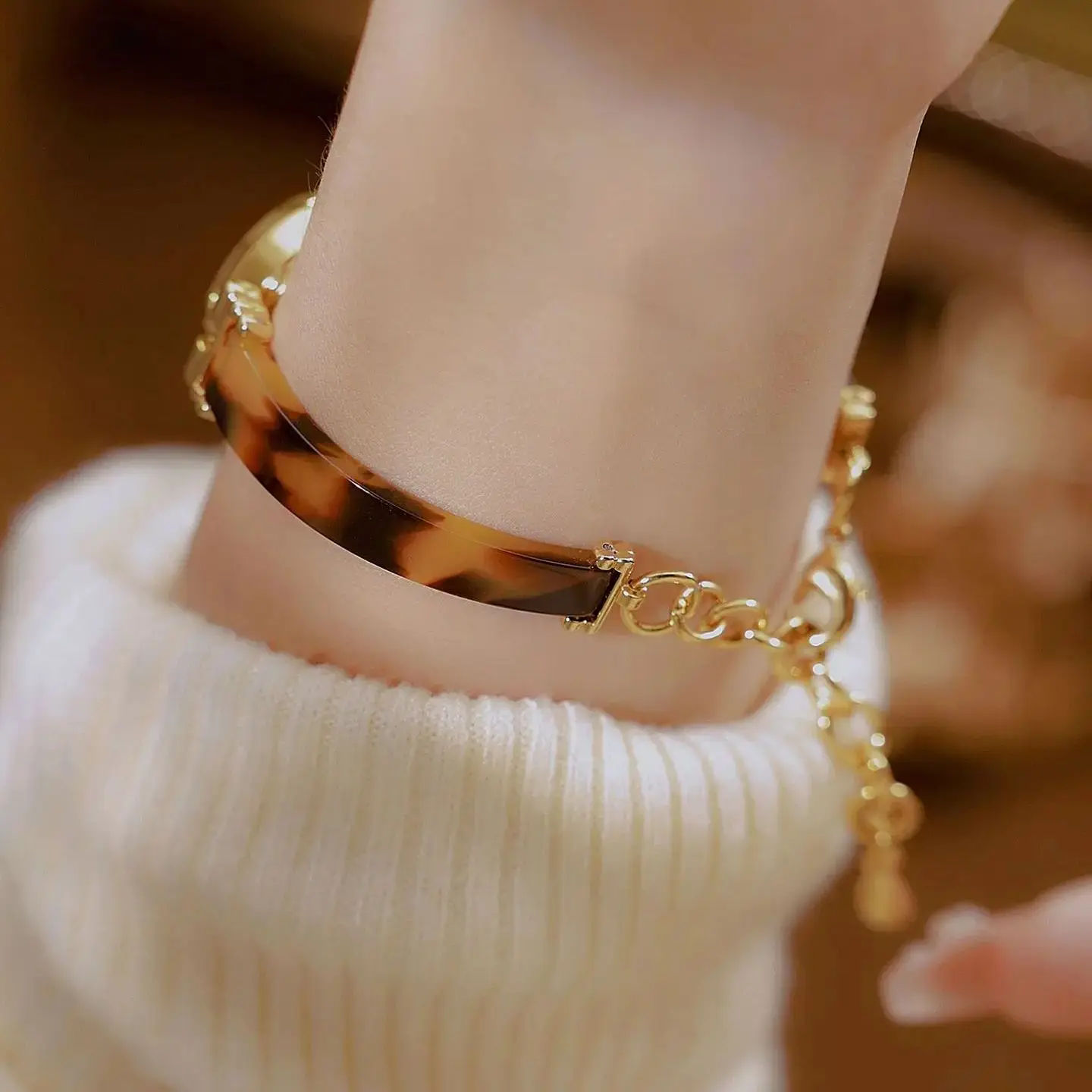 고품질 숙녀 시계 수지 방수 팔찌 손목 시계 여성을위한 프랑스어 우아한 빈티지 시계 선물 2025 새로운