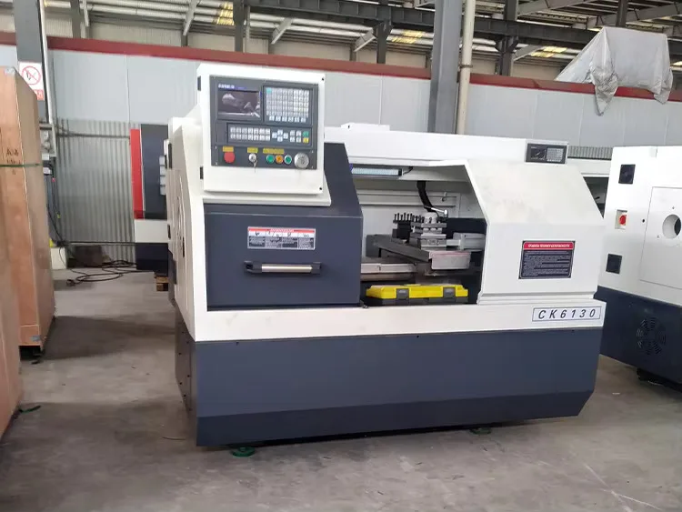 Ck6130 Tornio orizzontale a letto piatto CNC Tornitura Hine