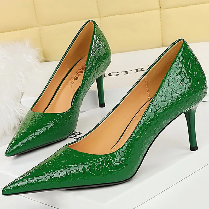 Retro 2024 New Western Style Stone Pattern Patent Leather Women Shoes 7cm Thin High Heels Shallow Pointed Toe Party Ladies Pumps