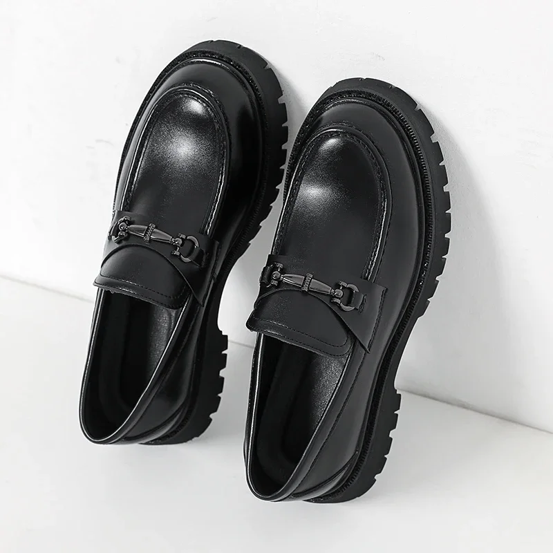 أحذية رجالية من البولي يوريثان برأس مستدير ونعل سميك مريح وغير قابل للانزلاق بإبزيم معدني للديكور كلاسيكي للأعمال الرسمية للرجال