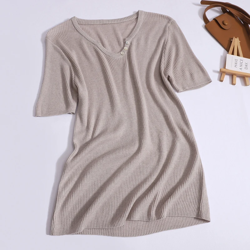 V-neck short-sleeved sweater T-shirt Women's new thin summer knitted top with a button collar