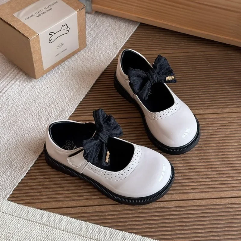 Girls Patent Leather Bow Mary Jane Shoes Kids Black & White School Uniform Shoes Adjustable Strap Non-slip Thick Sole Casual