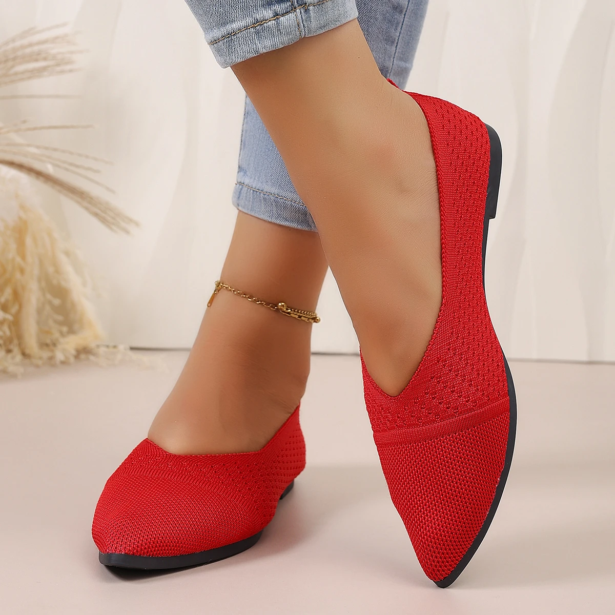 2026 New Solid Color Pointed Toe Non-slip Low-top Shoes Spring and Summer Women's Knitted Breathable Casual Flat Shoes