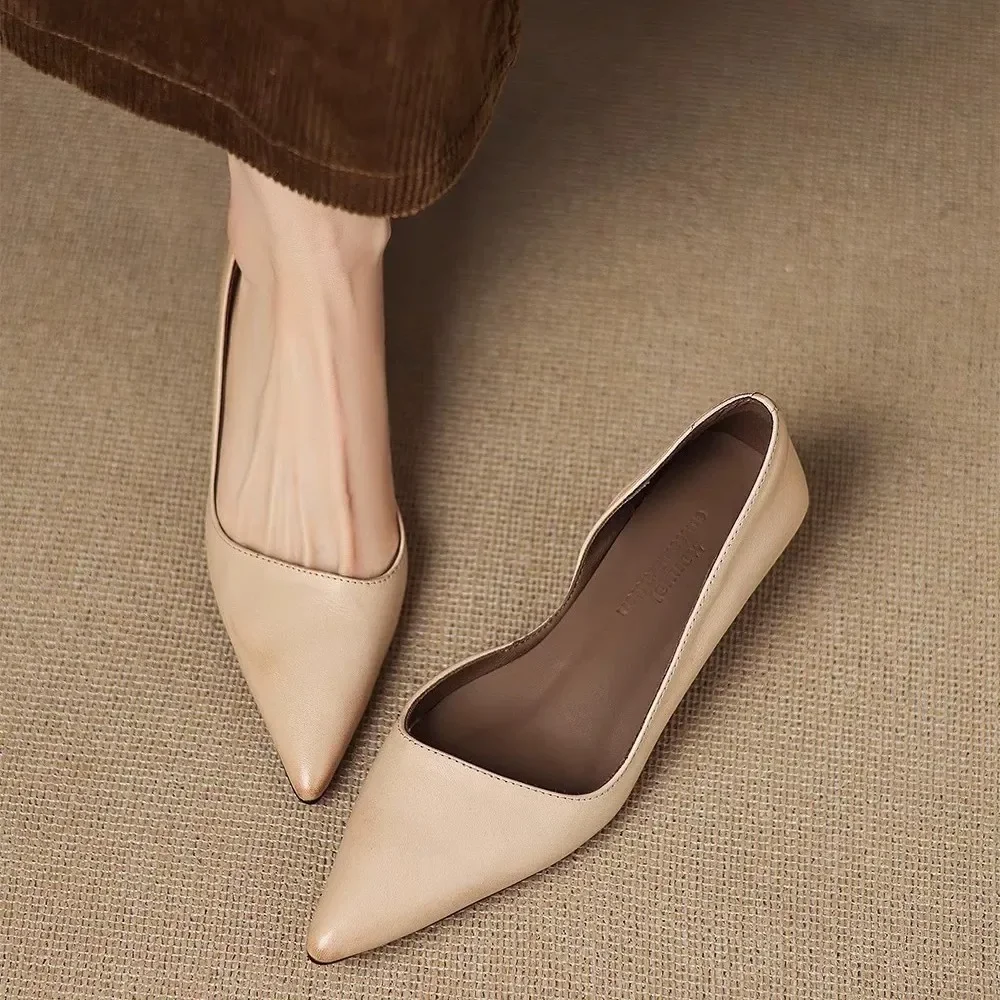 

Petite French-style cats with commuting work shoes Spring and Autumn new popular pointed toe stiletto heels for women