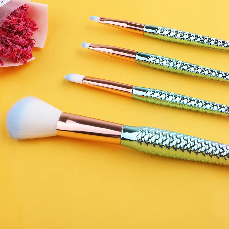 Mermaid Makeup Brushes Set, pó cosmético, sombra de olho, base, pincel de blush, beleza macia Make Up Tool, 6 gradiente de cor