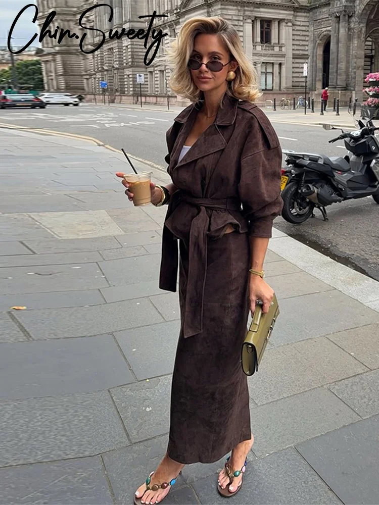 الصلبة الجلد المدبوغ المرأة مجموعة الورك حزمة عالية الخصر سيدة التنانير دعوى 2025 موضة الخريف في مباراة الدانتيل يصل التلبيب معطف الإناث مجموعات