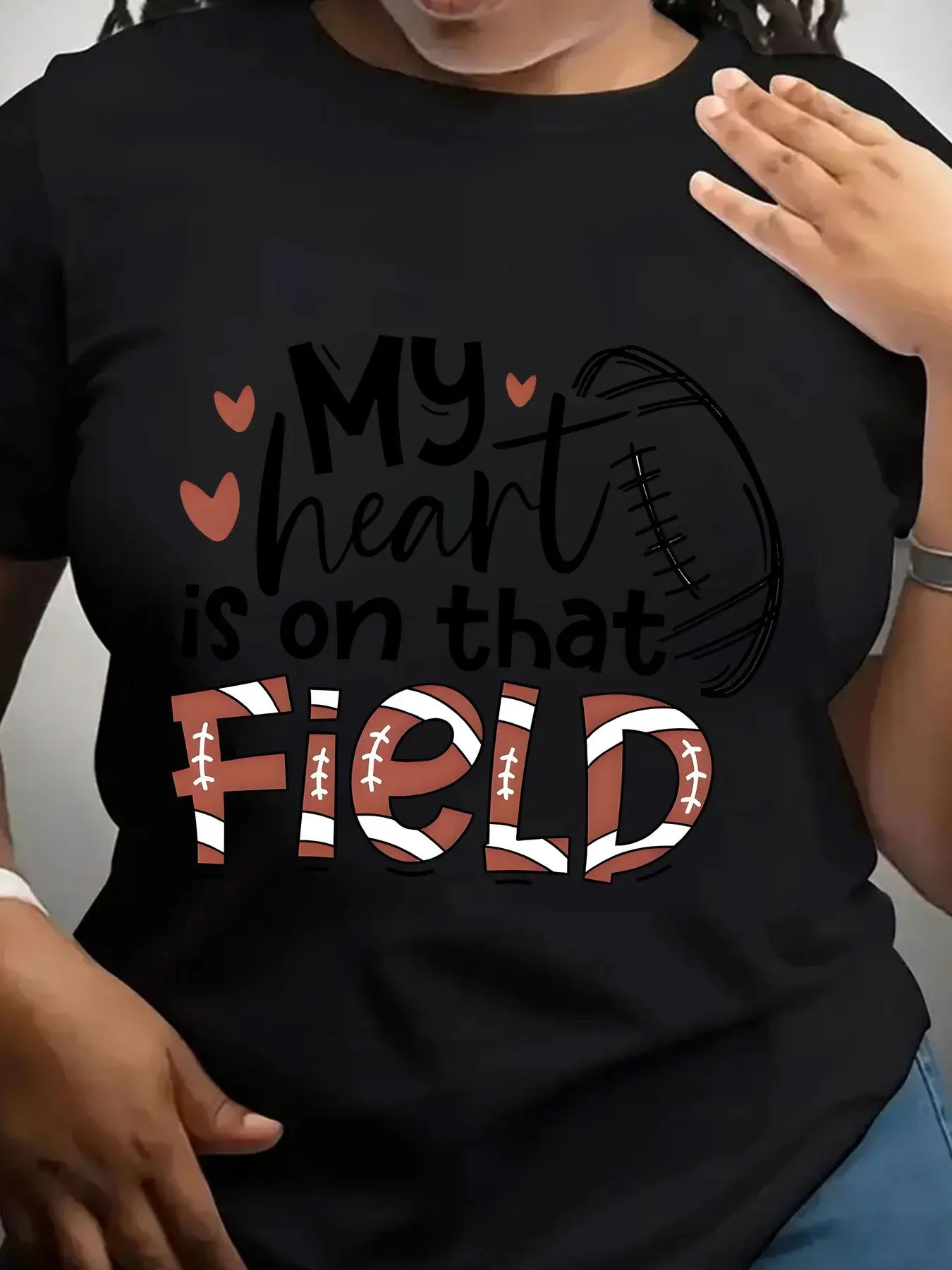 Women's Trendy Crew Neck T-Shirt My Heart Is on Field Suitable for Casual Sportswear