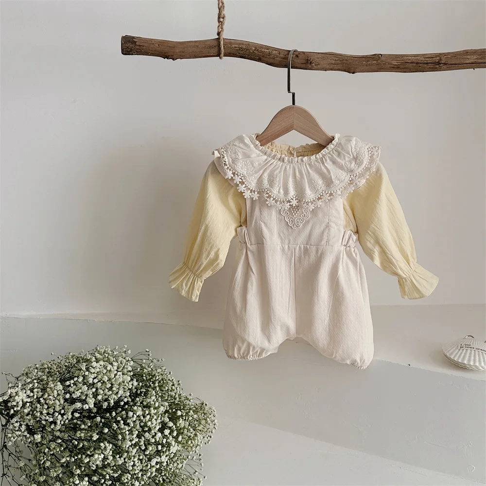 

2025 Spring New Baby Girls Long Sleeve Ruffle Collar Lace Tops Cute Sweet Princess Bottoming Shirts Infant Toddler Clothes