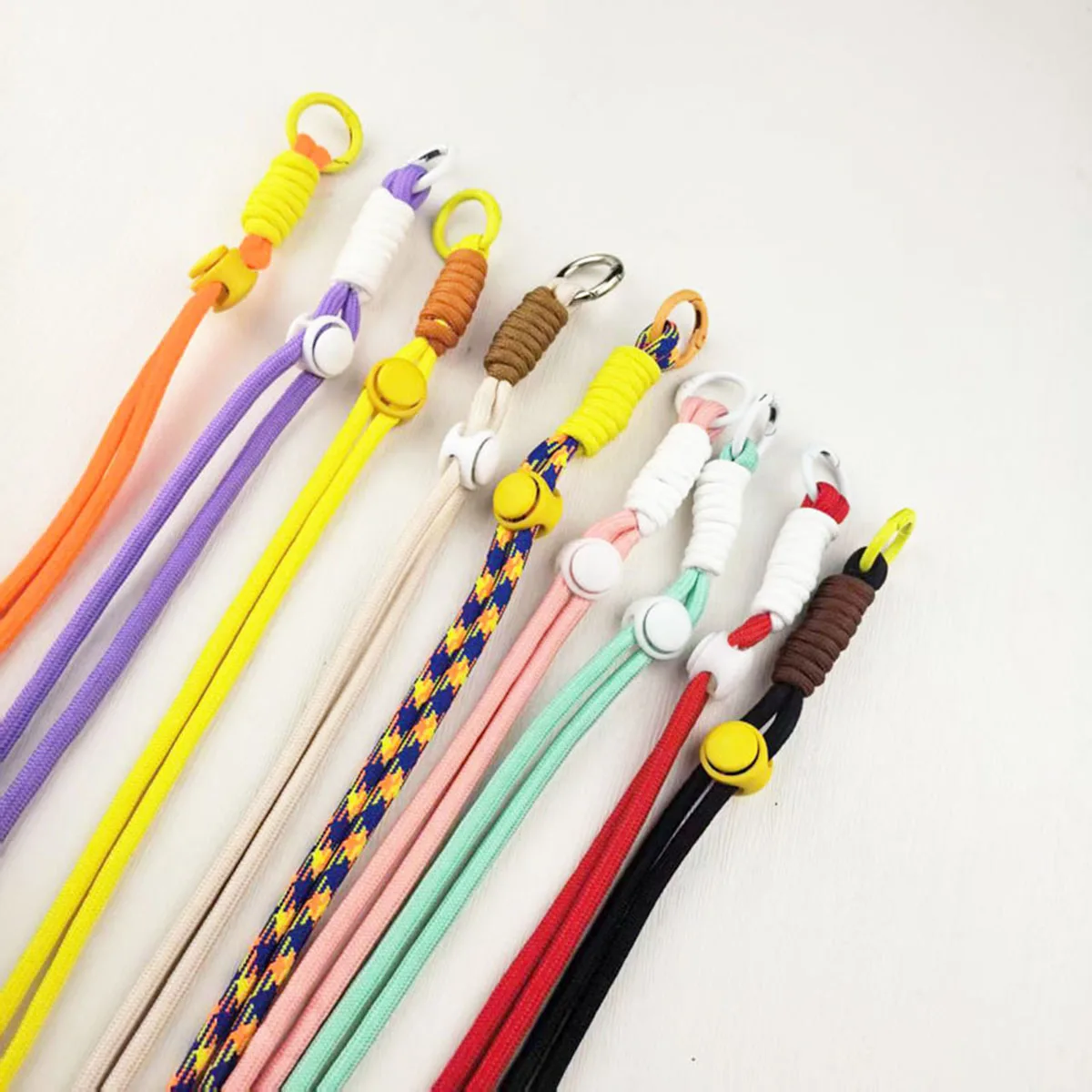 قابل للتعديل الملونة المنسوجة الهاتف المحمول الحبل مكافحة فقدان حبل Labubu حقيبة معلقة حبل متعدد الأغراض الحبل