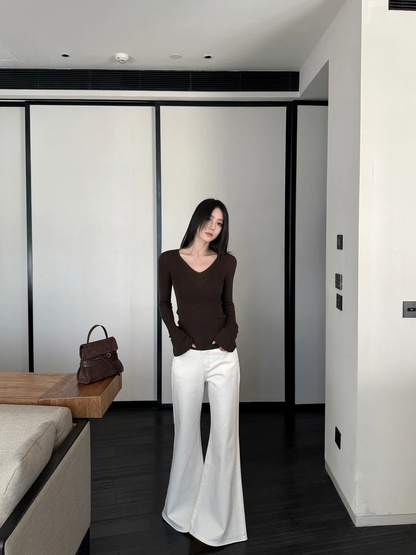 

Джинсы женские с высокой талией, расклешенные, белые, винтажные, из эластичного хлопкового смесового материала, удобные, дышащие, для повседневной носки, весна 2026