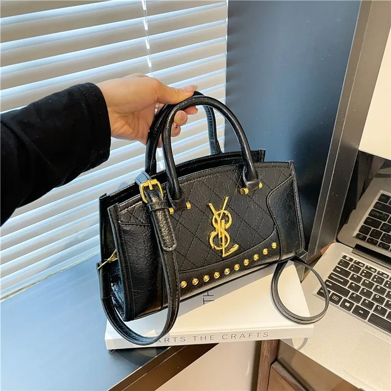 

Artist Masterpiece Euro-American Quilted Bag 2025 - New Rivet, Small Women's,StylishIt's Niche and Doesn't Have The Same Style
