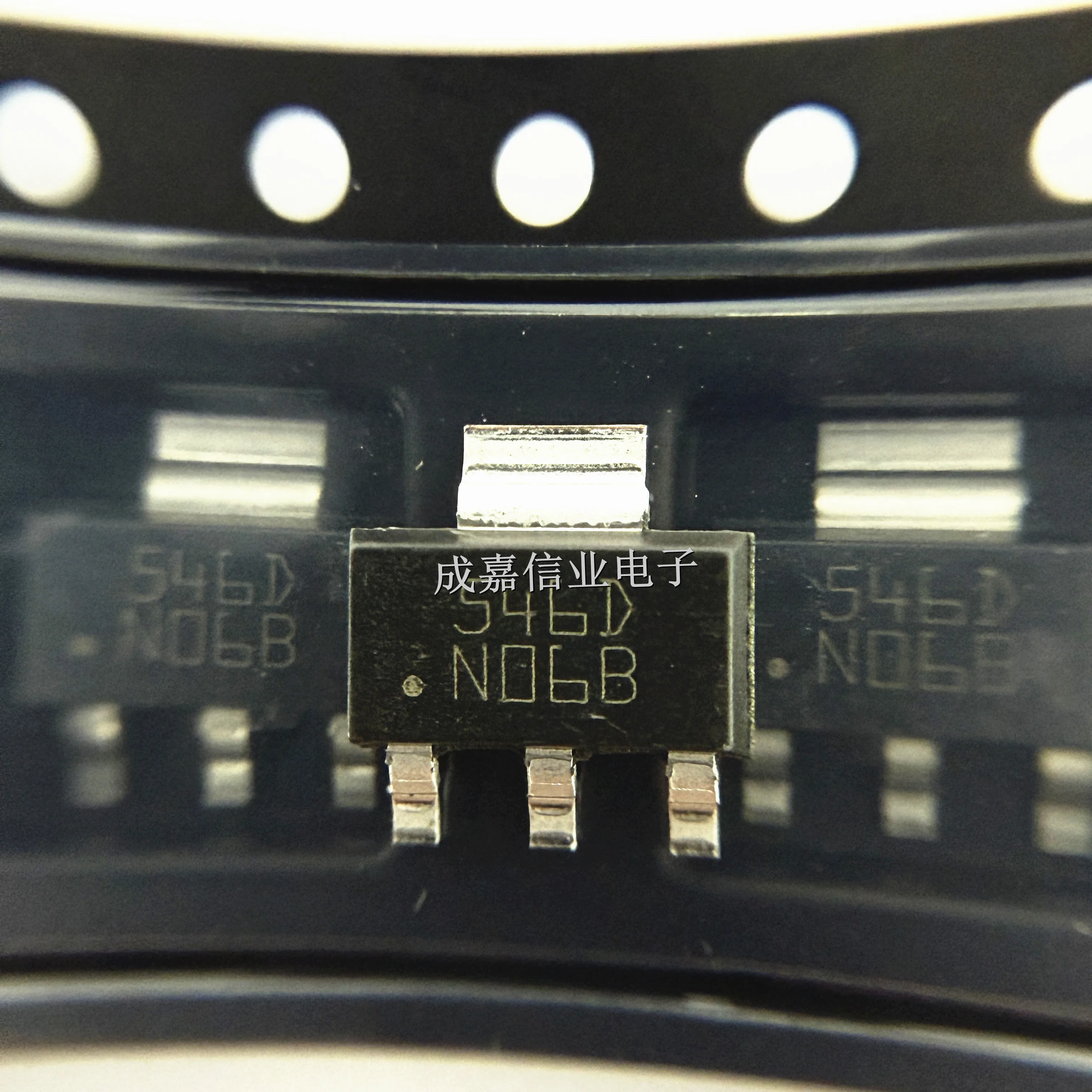 

10 шт./лот LM1117IMPX-5.0/NOPB SOT-223-3 МАРКИРОВКА;N06B LDO регуляторы напряжения 800 мА 5 В Рабочая температура:- 40 C-+ 125 C