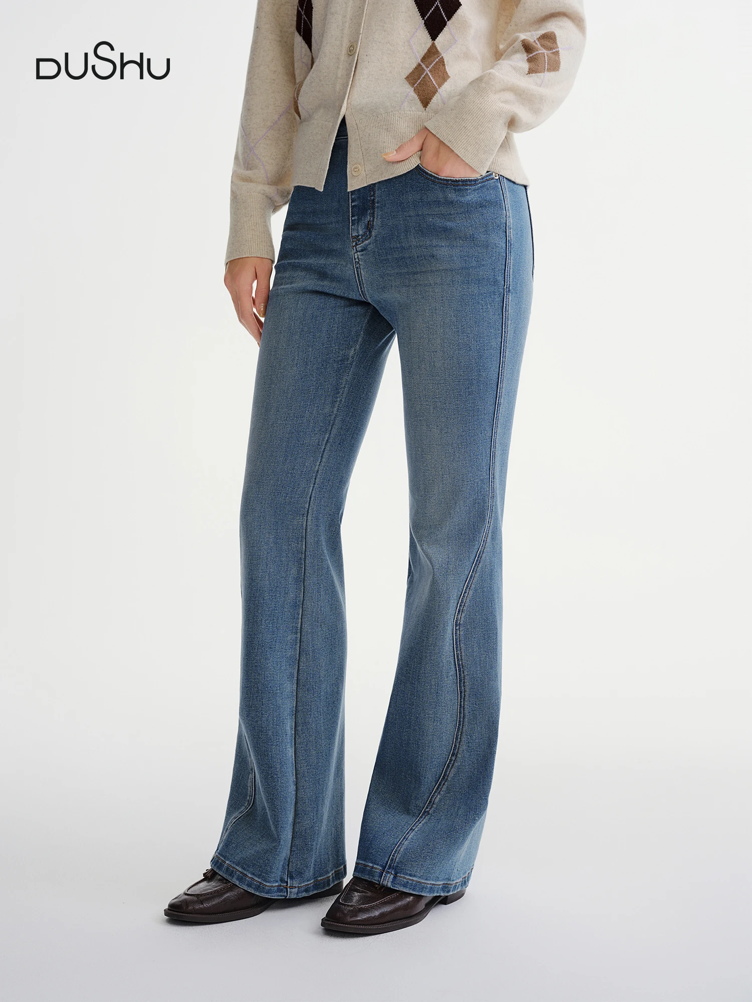 

DUSHU Women's Fashion Stretch Bellbottom Jeans with Apple-Shape Friendly Design 2025 Winter Collection New Micro Flare Jeans