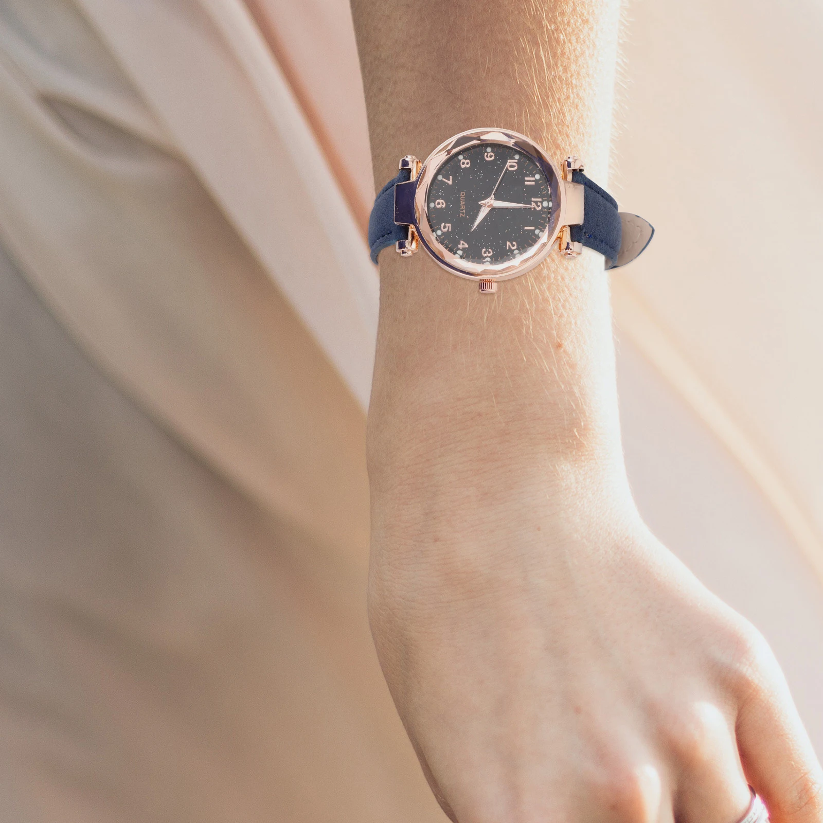 

Luminous Retro Watch Luxury Watches Ladies Bracelet Blue Wristwatch for Women Stainless Steel Precise Timekeeping Delicate