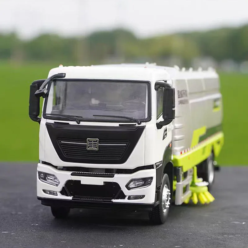 Die-cast 1:35 Scale Zoomlion Yingfeng Environmental New Energy Road Sweeper Sprinkler Truck Alloy Car Model Fans Collection